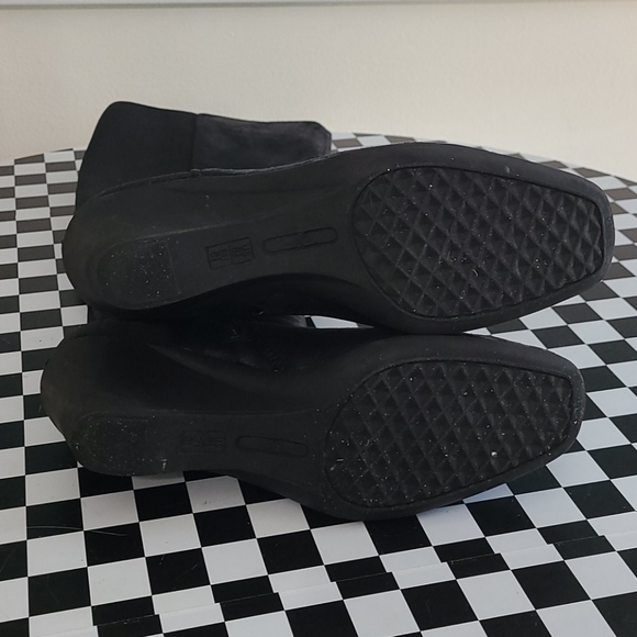 Boot - Picture 5 of 9